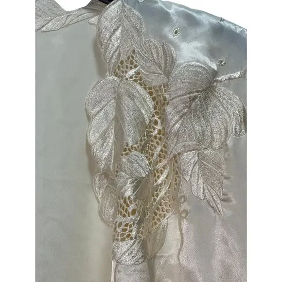 Ivory Satin Womens Scalloped Hem Leaf Pattern Eyelet Lace Collar Robe Size Large - Picture 4 of 5